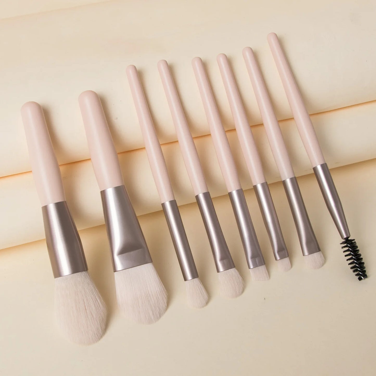 Makeup Brush Set 8Pcs Makeup Concealer Brush Blush Loose Powder Brush Eye Shadow Highlighter Foundation Brush Beauty Tools